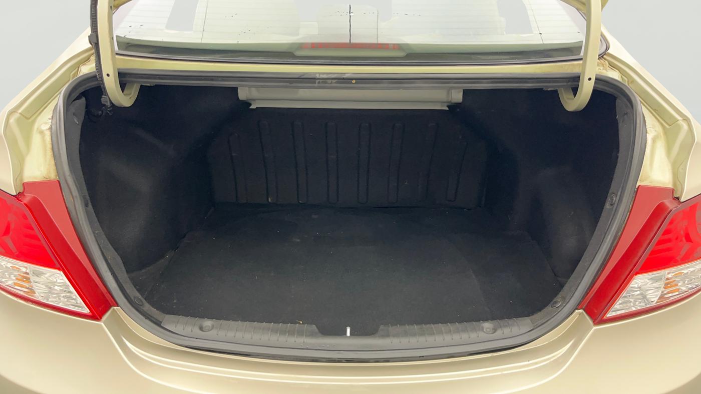 2012 Hyundai Verna FLUIDIC 1.6 VTVT SX, Petrol, Manual, 79,479 km, Boot Open Zoomed View