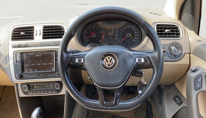 2017 Volkswagen Vento HIGHLINE PETROL AT, Petrol, Automatic, 86,755 km, Steering Wheel Close Up
