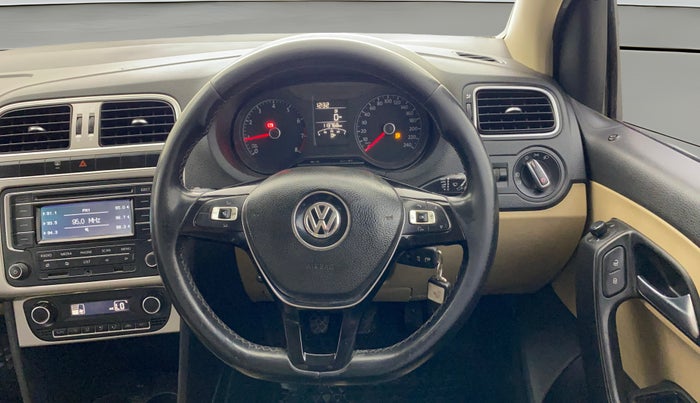 2015 Volkswagen Polo HIGHLINE1.2L, Petrol, Manual, 1,13,685 km, Steering Wheel Close Up