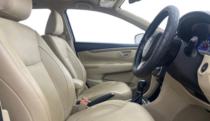 2020 Maruti Ciaz ALPHA  AT 1.5 SHVS PETROL, Petrol, Automatic, 40,410 km, Right Side Front Door Cabin