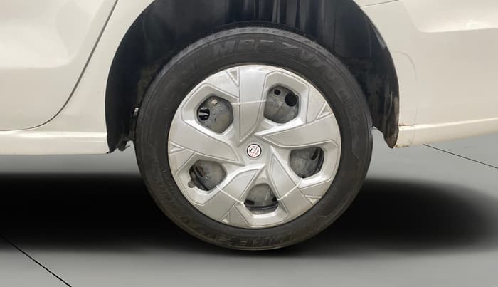 2016 Volkswagen Vento COMFORTLINE 1.2 TSI AT, Petrol, Automatic, 65,900 km, Left Rear Wheel