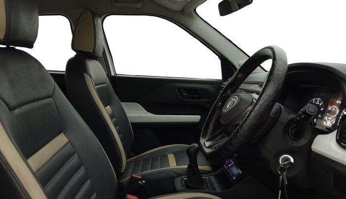 2022 Tata PUNCH PURE MT, Petrol, Manual, 59,254 km, Right Side Front Door Cabin