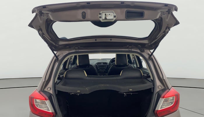 2018 Tata Tiago XZ PETROL, Petrol, Manual, 30,975 km, Boot Door Open