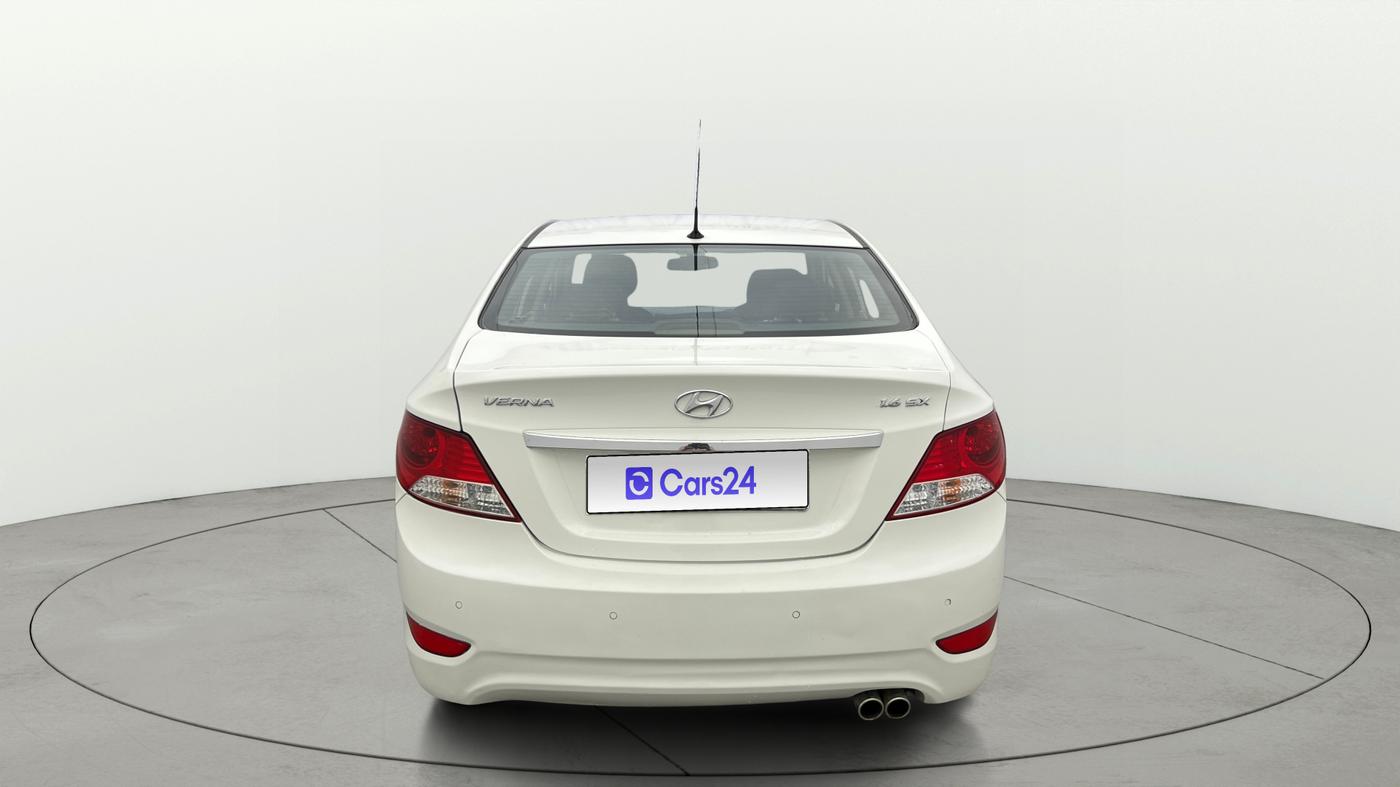 2014 Hyundai Verna FLUIDIC 1.6 VTVT SX, Petrol, Manual, 48,332 km, Back/Rear
