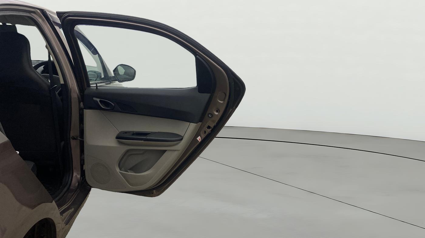 2017 Tata Tiago XM PETROL, Petrol, Manual, 1,07,041 km, RHS Rear Door