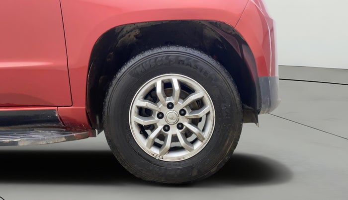 2017 Mahindra TUV300 T8, Diesel, Manual, 65,765 km, Right Front Wheel