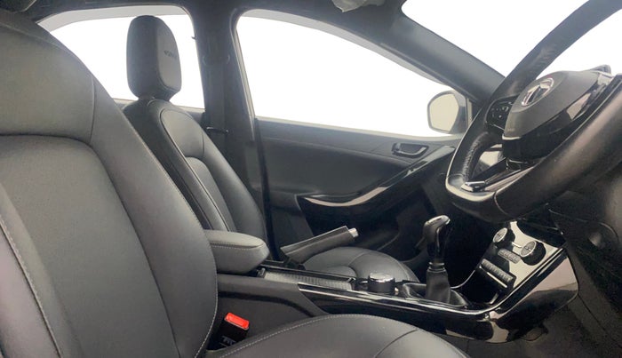 2022 Tata NEXON XZ PLUS (HS) PETROL DARK EDITION, Petrol, Manual, 36,472 km, Right Side Front Door Cabin