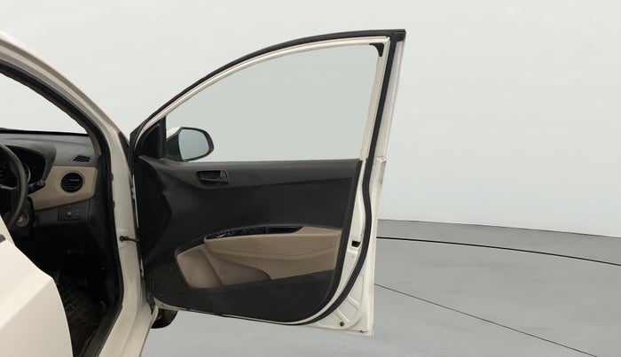 2015 Hyundai Grand i10 MAGNA 1.2 KAPPA VTVT, CNG, Manual, 67,025 km, RHS Front Door