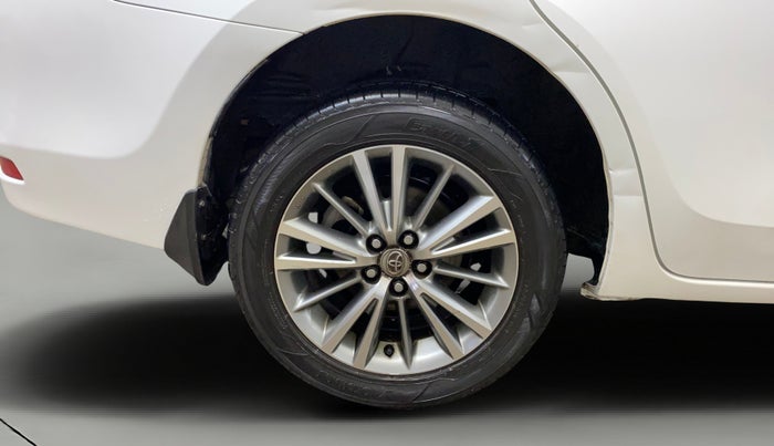 2016 Toyota Corolla Altis GL PETROL, Petrol, Manual, 90,270 km, Right Rear Wheel