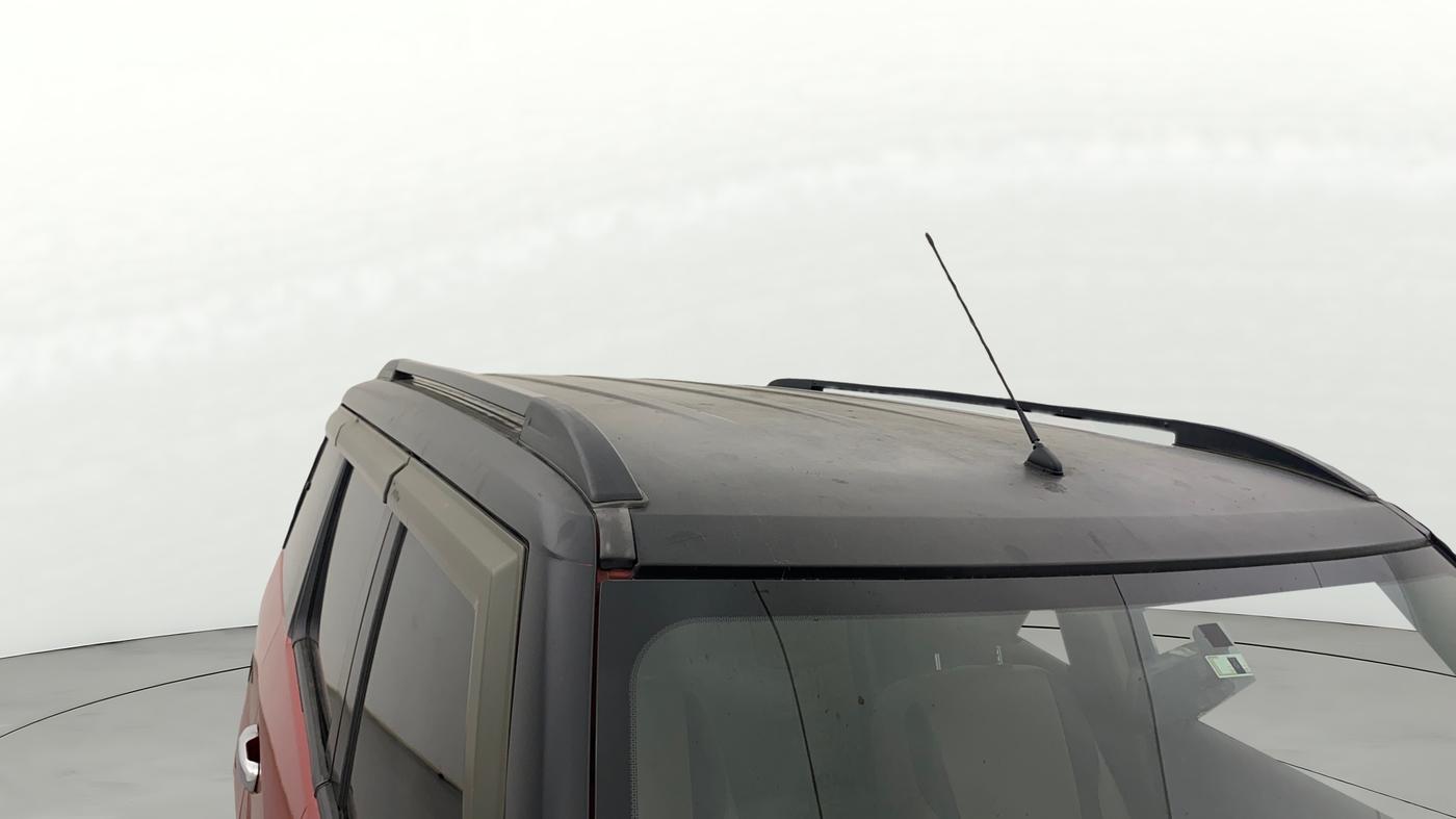 2016 Mahindra TUV300 T8, Diesel, Manual, 92,303 km, Roof