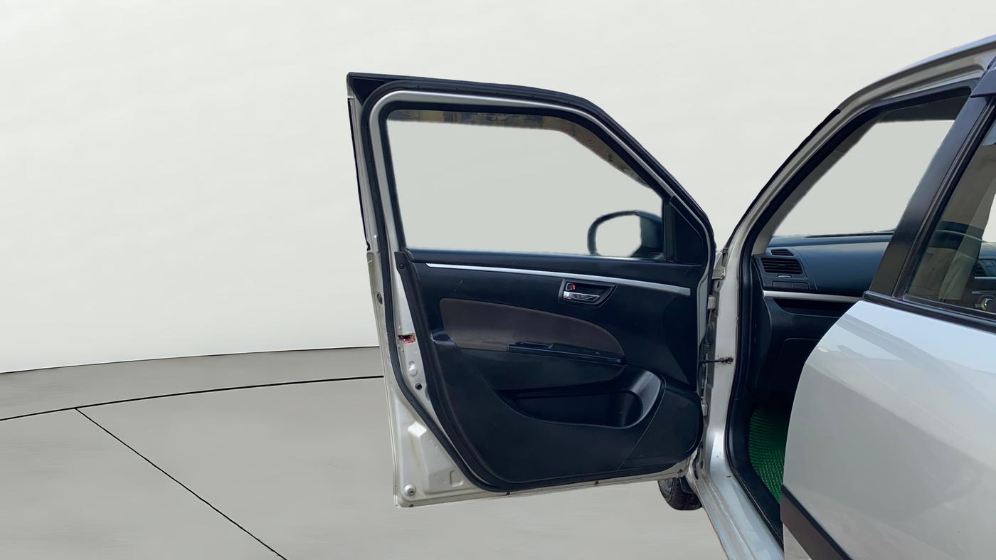 2014 Maruti Swift VXI, Petrol, Manual, 77,790 km, LHS Front Door