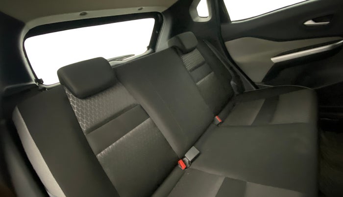 2023 Nissan MAGNITE XL, Petrol, Manual, 27,784 km, Right Side Rear Door Cabin