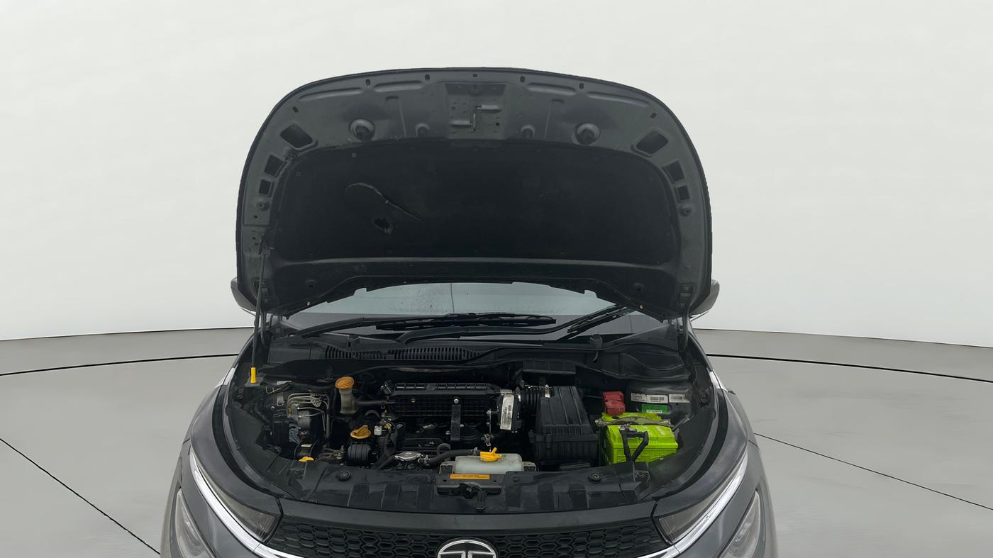 2023 Tata ALTROZ XZA + SUNROOF, Petrol, Automatic, 32,423 km, Open Bonet