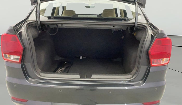 2016 Volkswagen Ameo HIGHLINE PLUS 1.5L AT 16 ALLOY, Diesel, Automatic, 1,07,334 km, Boot Open Zoomed View