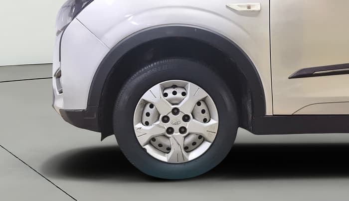 2019 Mahindra XUV300 W4 1.5 DIESEL, Diesel, Manual, 54,452 km, Left Front Wheel