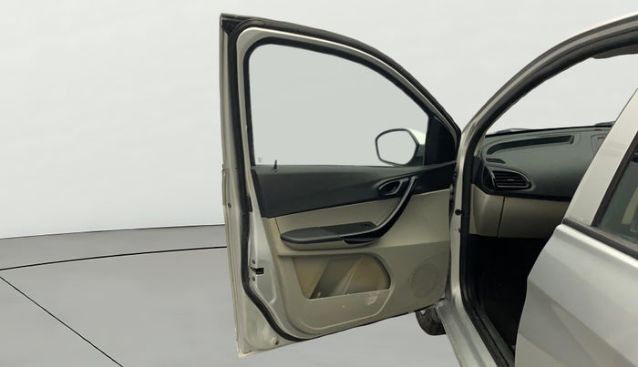 2018 Tata Tiago XT PETROL, Petrol, Manual, 30,617 km, LHS Front Door