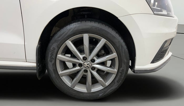 2019 Volkswagen Polo HIGHLINE PLUS 1.0, Petrol, Manual, 50,774 km, Right Front Wheel