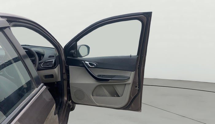 2018 Tata Tiago XZ PETROL, Petrol, Manual, 42,070 km, RHS Front Door