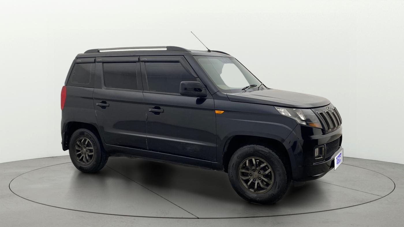 2017 Mahindra TUV300 T10, Diesel, Manual, 68,582 km, Right Front Diagonal