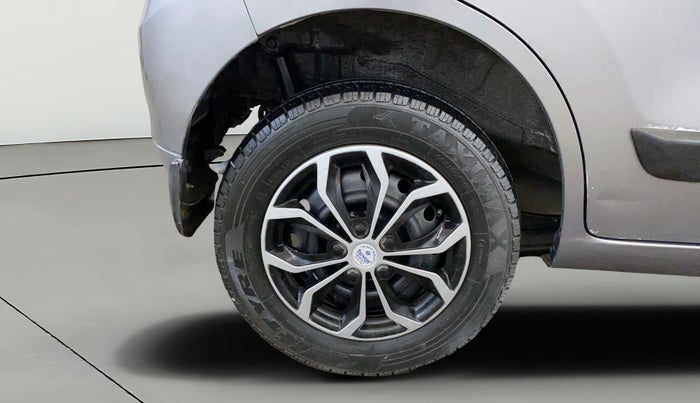 2017 Maruti Wagon R 1.0 LXI CNG, CNG, Manual, 89,289 km, Right Rear Wheel