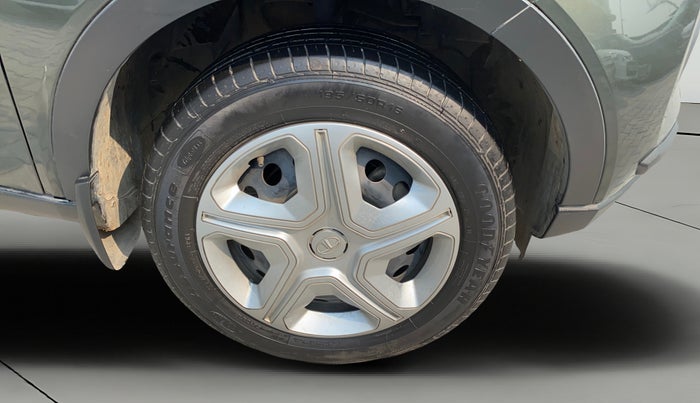 2022 Tata NEXON XMA SUNROOF PETROL, Petrol, Automatic, 14,217 km, Right Front Wheel