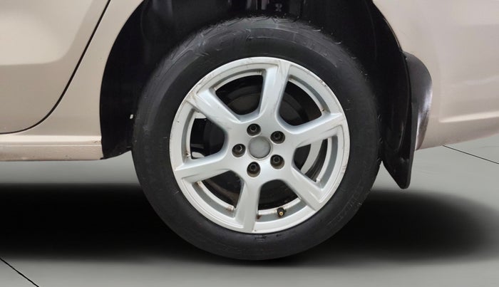 2013 Volkswagen Vento HIGHLINE PETROL AT, Petrol, Automatic, 81,198 km, Left Rear Wheel