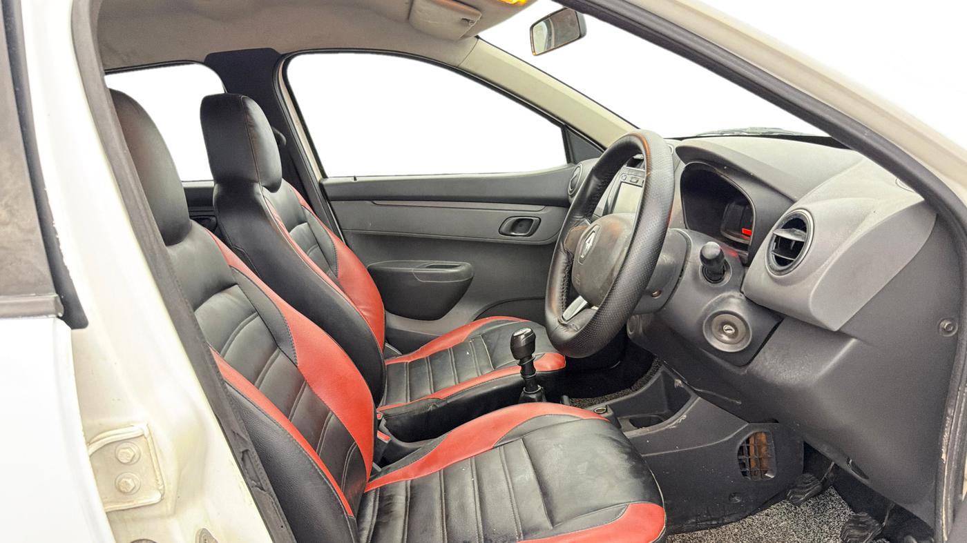 2016 Renault Kwid RXT 0.8 (O), Petrol, Manual, 72,175 km, Right Side Front Door Cabin
