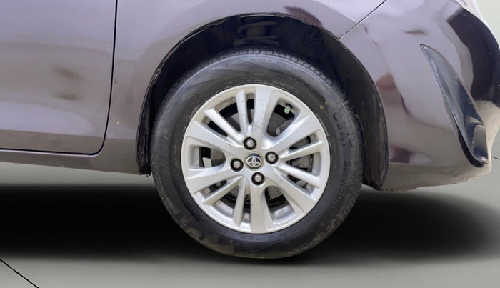 2018 Toyota YARIS V CVT, Petrol, Automatic, 62,361 km, Right Front Wheel