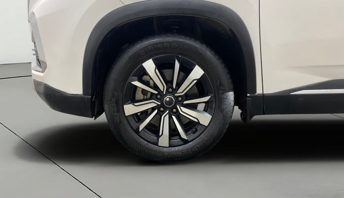 2019 MG HECTOR SHARP 1.5 DCT PETROL DUAL TONE, Petrol, Automatic, 73,696 km, Left Front Wheel