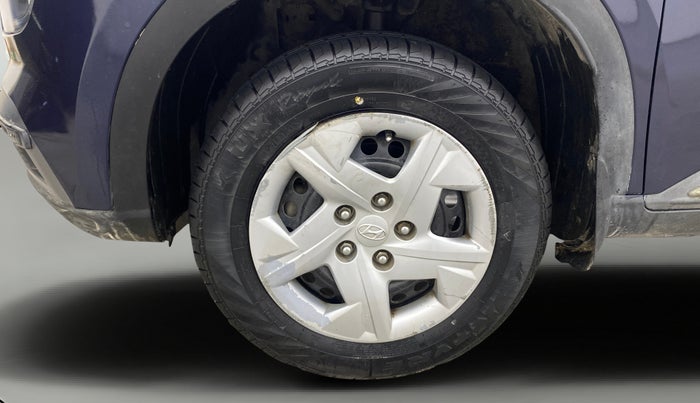 2021 Hyundai VENUE S 1.2, Petrol, Manual, 36,846 km, Left Front Wheel