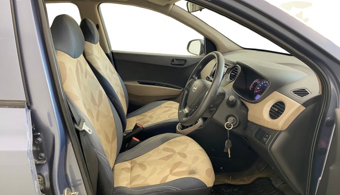 2017 Hyundai Grand i10 MAGNA 1.2 KAPPA VTVT, Petrol, Manual, 59,818 km, Right Side Front Door Cabin