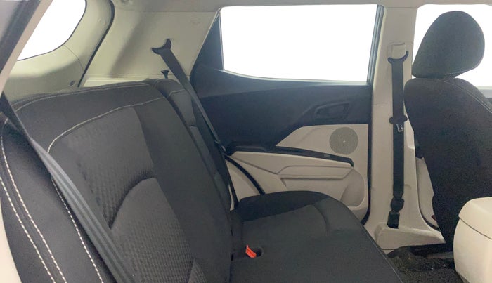 2021 Mahindra XUV300 W4 1.2 PETROL, Petrol, Manual, 34,008 km, Right Side Rear Door Cabin