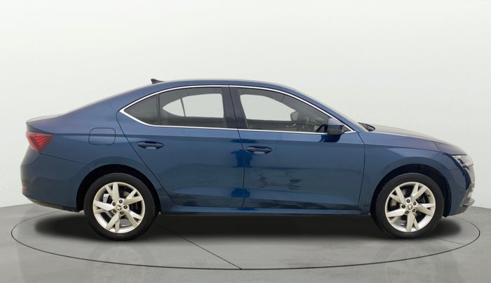 2021 Skoda Octavia STYLE 2.0, Petrol, Automatic, 94,384 km, Right Side View
