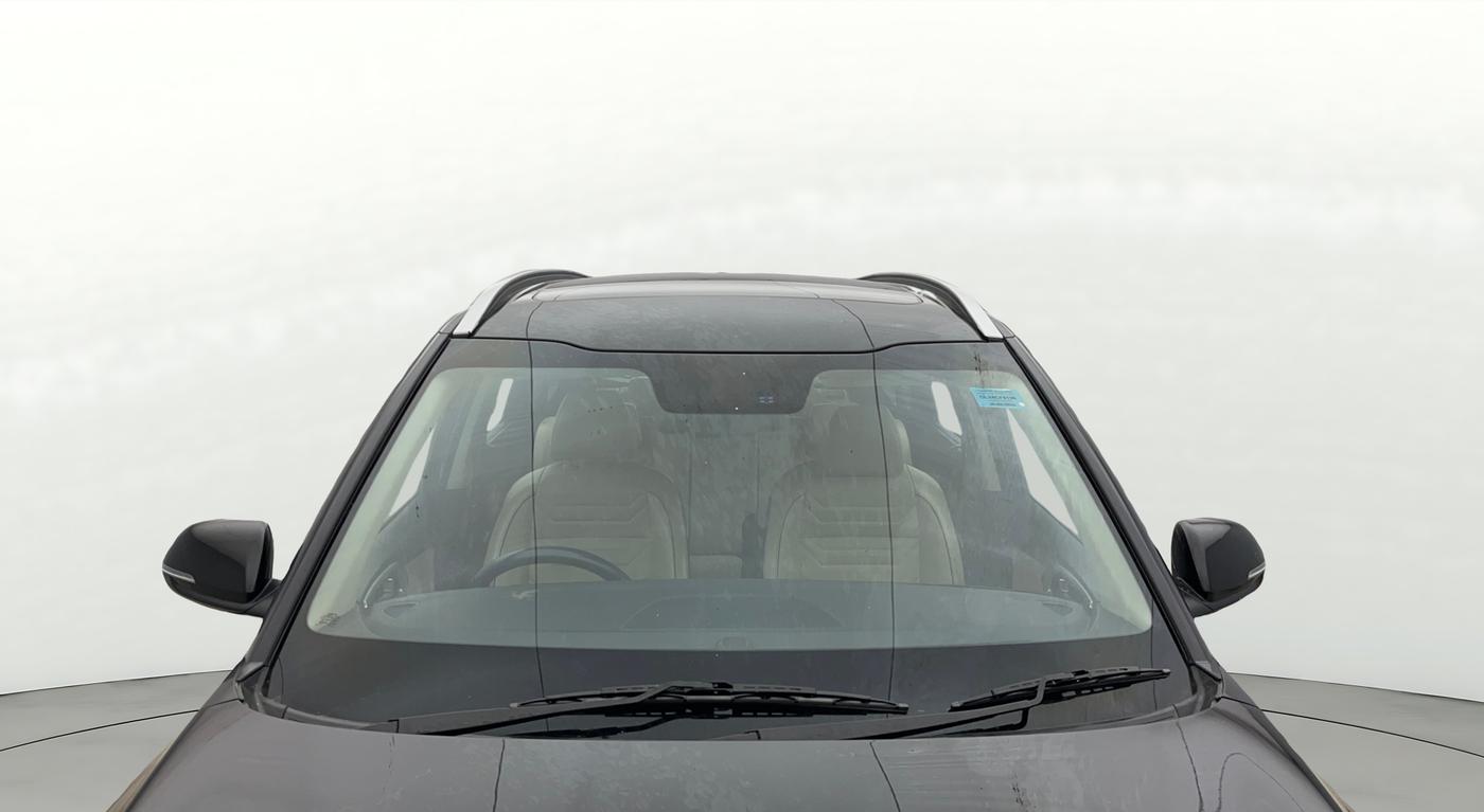 2022 KIA CARENS LUXURY PLUS 1.4 PETROL DCT 7 STR, Petrol, Automatic, 63,105 km, Front Windshield