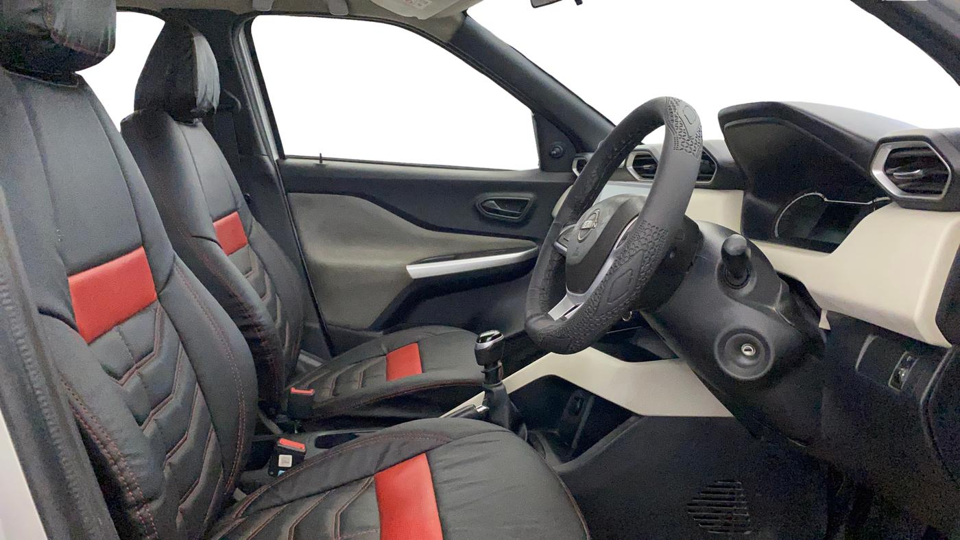 2022 Nissan MAGNITE XE, Petrol, Manual, 69,449 km, Right Side Front Door Cabin