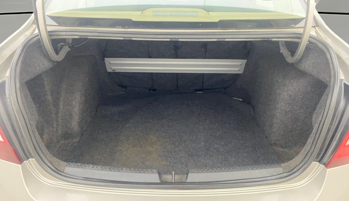 2017 Skoda Rapid AMBITION 1.6 MPI AT, Petrol, Automatic, 73,569 km, Boot Open Zoomed View