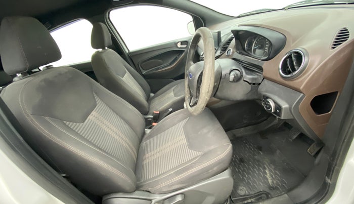 2018 Ford FREESTYLE TITANIUM 1.2 PETROL, Petrol, Manual, 1,00,443 km, Right Side Front Door Cabin