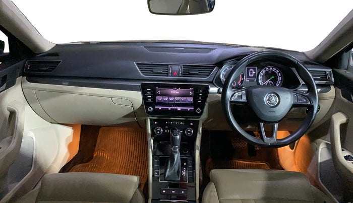 2019 Skoda Superb STYLE 1.8 TSI AT, Petrol, Automatic, 23,235 km, Dashboard