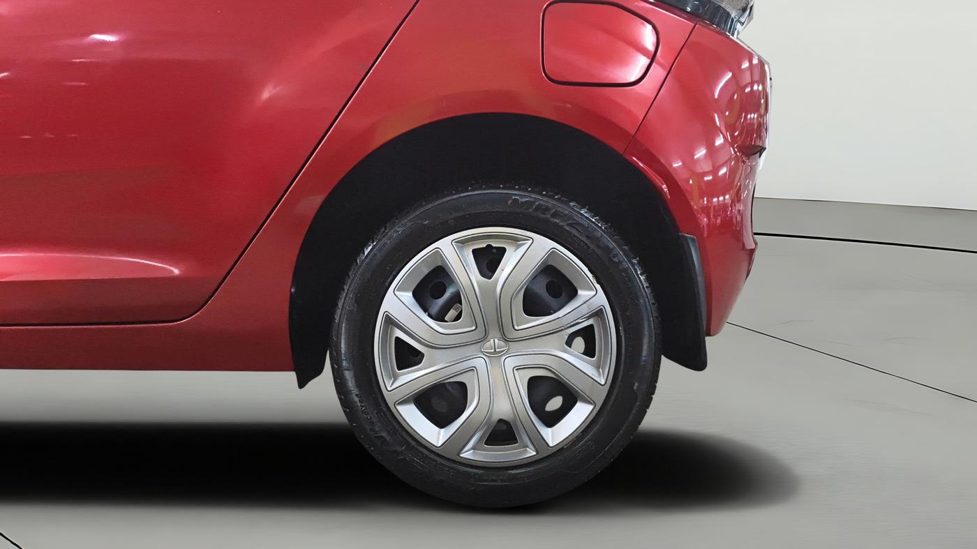 2022 Tata ALTROZ XM PLUS PETROL, Petrol, Manual, 39,741 km, Left Rear Wheel
