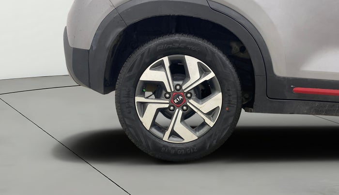 2020 KIA SONET GTX PLUS 1.5 AT, Diesel, Automatic, 60,654 km, Right Rear Wheel