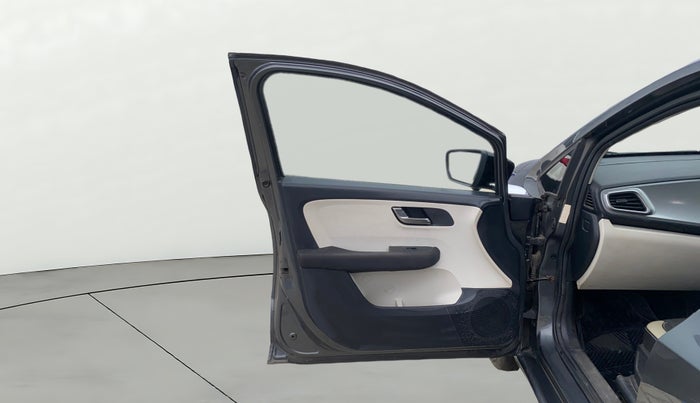 2022 Tata ALTROZ XZ PETROL, Petrol, Manual, 29,714 km, LHS Front Door