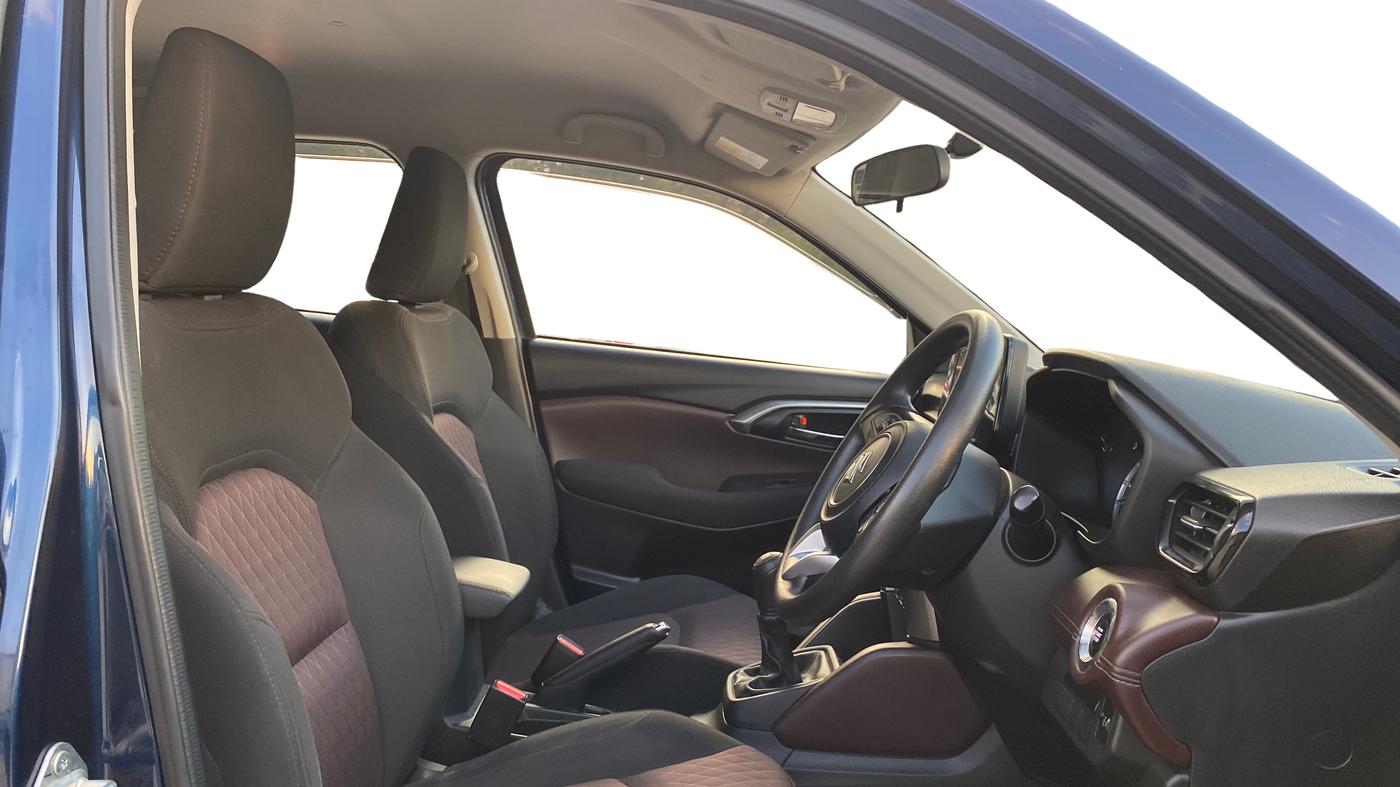2024 Maruti Grand Vitara DELTA CNG, CNG, Manual, 55,048 km, Right Side Front Door Cabin