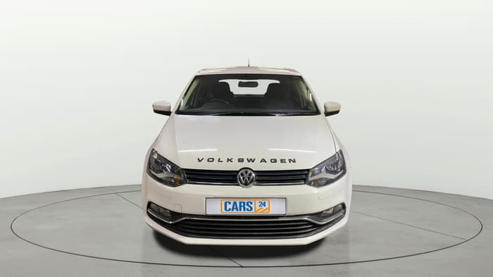 2015 Volkswagen Polo HIGHLINE1.2L, Petrol, Manual, 60,356 km, Front