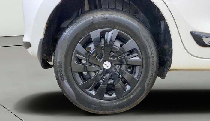 2021 Maruti Swift VXI AMT, Petrol, Automatic, 14,413 km, Right Rear Wheel