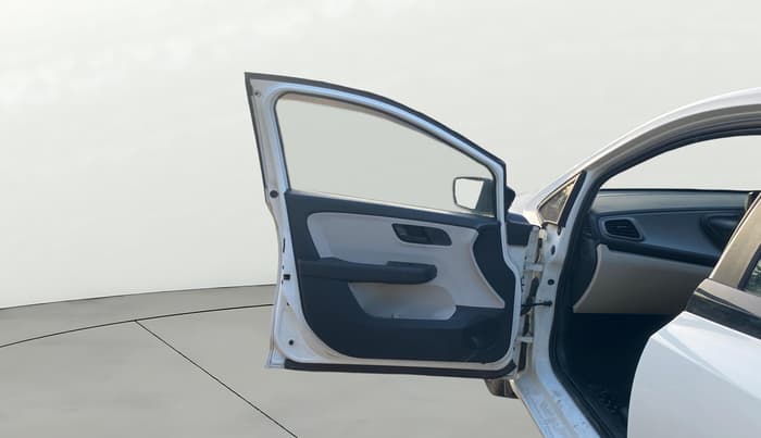 2022 Tata ALTROZ XE PETROL, Petrol, Manual, 18,858 km, LHS Front Door