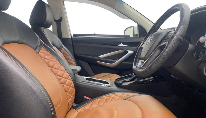 2020 MG HECTOR SHARP 1.5 DCT PETROL, Petrol, Automatic, 97,011 km, Right Side Front Door Cabin