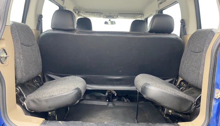 2017 Mahindra TUV300 T8, Diesel, Manual, 46,546 km, Third Seat Row ( optional )