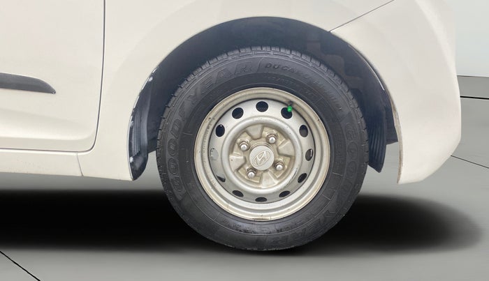 2015 Hyundai Eon ERA +, Petrol, Manual, 86,618 km, Right Front Wheel