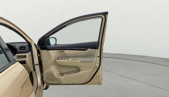 2015 Maruti Ciaz ZXI AT, Petrol, Automatic, 31,251 km, RHS Front Door