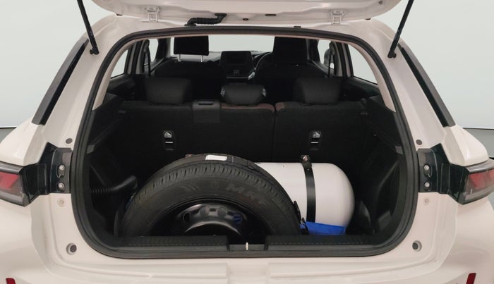 2025 Maruti FRONX SIGMA CNG 1.2 MT, CNG, Manual, 114 km, Boot Open Zoomed View